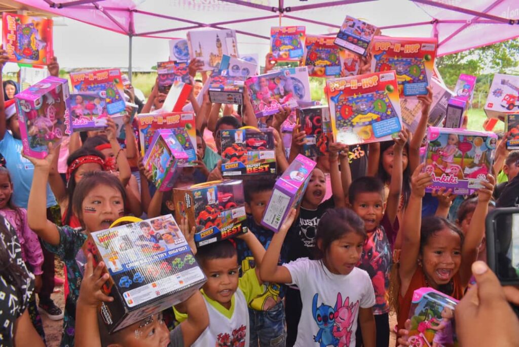 Arrancó Ruta del Niño Jesús Entregando Más de 7,500 Juguetes en BMS de Angostura del Orinoco