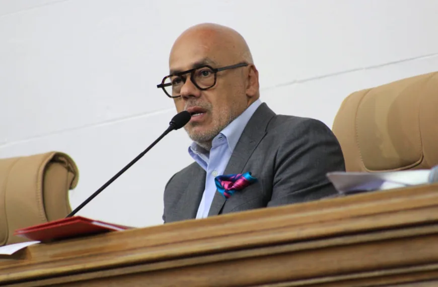 Jorge Rodríguez pide 30 años de cárcel para El Aissami y Samark López